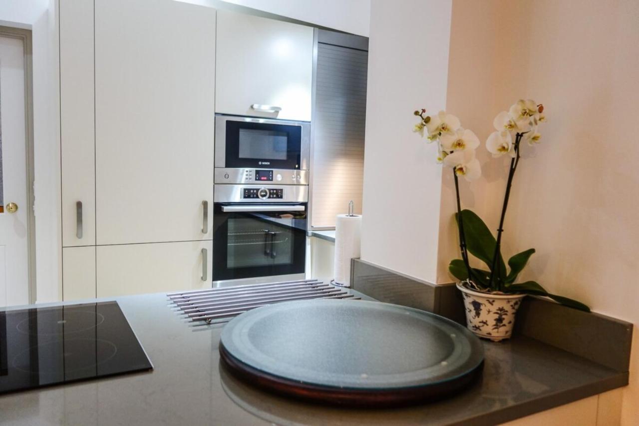 Quiet Ground Floor Mews Flat And Parking Apartment เอดินบะระ ภายนอก รูปภาพ